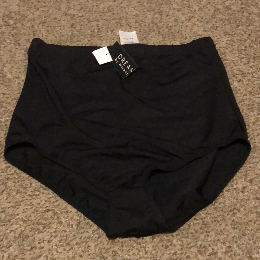 NWT Dreamsuit by Miracle Brands Black Slimming Control Ultra Rise Swim Bottoms